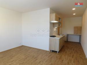 Pronájem bytu 1+kk, Jablonec nad Nisou, Na Vršku, 27 m2