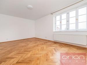 Pronájem rodinného domu, Praha - Smíchov, U Nesypky, 290 m2