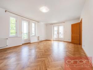 Pronájem rodinného domu, Praha - Smíchov, U Nesypky, 290 m2