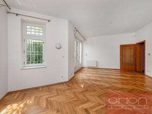 Pronájem rodinného domu, Praha - Smíchov, U Nesypky, 290 m2
