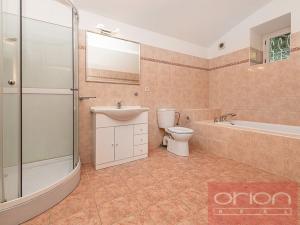 Pronájem rodinného domu, Praha - Smíchov, U Nesypky, 290 m2