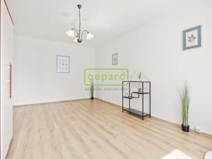 Prodej bytu 1+1, Plzeň, Nýřanská, 39 m2