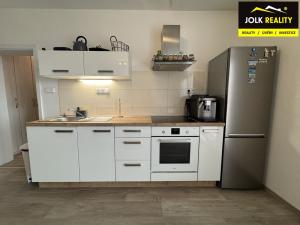 Pronájem bytu 2+kk, Opava, Kasárenská, 55 m2