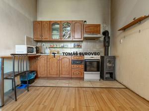 Prodej rodinného domu, Vizovice, Palackého Nám., 100 m2