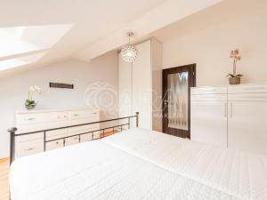 Pronájem bytu 2+1, Praha - Holešovice, Bubenská, 62 m2