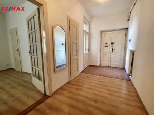 Pronájem bytu 1+1, Praha - Holešovice, Farského, 54 m2