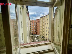 Pronájem bytu 1+1, Praha - Holešovice, Farského, 54 m2