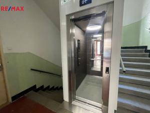Pronájem bytu 1+1, Praha - Holešovice, Farského, 54 m2