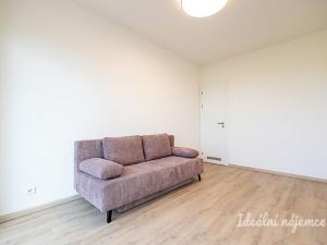 Pronájem bytu 2+kk, Praha, Drahňovická, 47 m2