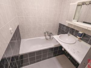Pronájem bytu 3+1, Kladno - Kročehlavy, Pařížská, 70 m2