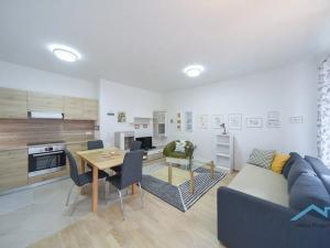 Pronájem bytu 2+kk, Praha - Žižkov, Olšanská, 52 m2