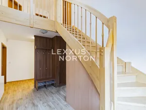 Pronájem rodinného domu, Tuchoměřice, U Špejcharu, 200 m2