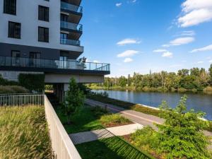 Pronájem bytu 2+kk, Praha - Holešovice, Sanderova, 51 m2