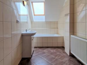Pronájem bytu 2+kk, Benešov, 45 m2