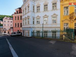 Prodej bytu 3+kk, Karlovy Vary, Zámecký vrch, 72 m2