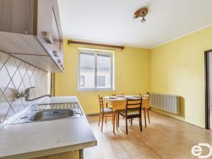Prodej bytu 2+1, Skřivany, Nádražní, 60 m2
