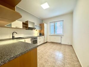 Pronájem bytu 3+1, Otrokovice, nám. 3. května, 80 m2