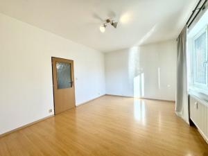 Pronájem bytu 3+1, Otrokovice, nám. 3. května, 80 m2