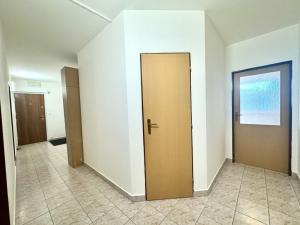 Pronájem bytu 3+1, Otrokovice, nám. 3. května, 80 m2