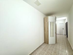 Pronájem bytu 3+1, Otrokovice, nám. 3. května, 80 m2