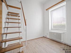 Pronájem bytu 1+1, Pardubice, V Ráji, 32 m2