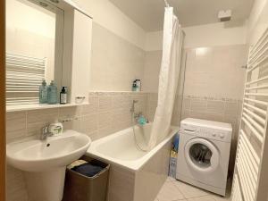 Pronájem bytu 1+kk, Olomouc, gen. Píky, 39 m2
