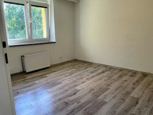 Pronájem bytu 2+1, Kladno, Petrohradská, 50 m2