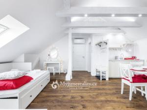 Prodej ubytování, Suchohrdly, Znojemská, 450 m2