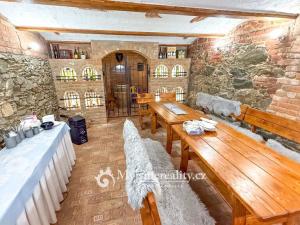 Prodej ubytování, Suchohrdly, Znojemská, 450 m2