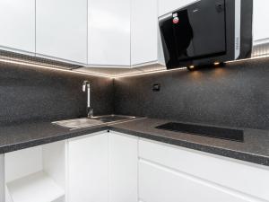 Pronájem bytu 2+kk, Hradec Králové - Třebeš, Svatojánská, 32 m2