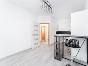 Pronájem bytu 2+kk, Hradec Králové - Třebeš, Svatojánská, 32 m2