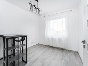 Pronájem bytu 2+kk, Hradec Králové - Třebeš, Svatojánská, 32 m2