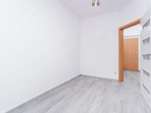 Pronájem bytu 2+kk, Hradec Králové - Třebeš, Svatojánská, 32 m2