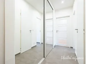 Pronájem bytu 2+1, Praha - Hloubětín, Zelenečská, 54 m2