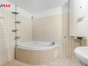 Prodej rodinného domu, Brniště - Luhov, 250 m2