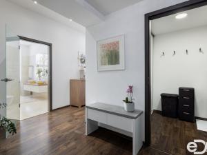Prodej bytu 3+1, Soběslav - Soběslav I, náměstí Republiky, 103 m2