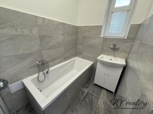 Prodej bytu 2+1, Vsetín, Na Kamencoch, 81 m2