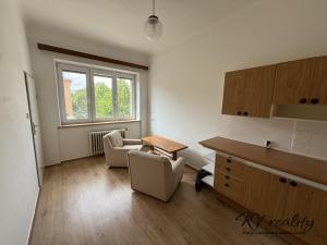 Prodej bytu 2+1, Vsetín, Na Kamencoch, 81 m2