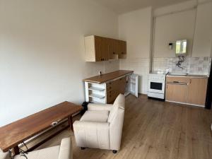 Prodej bytu 2+1, Vsetín, Na Kamencoch, 81 m2
