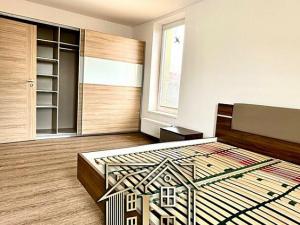 Pronájem rodinného domu, Zlonín, Topolová, 130 m2