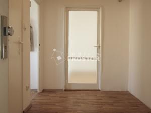 Pronájem bytu 2+1, Praha - Záběhlice, Přesličková, 60 m2