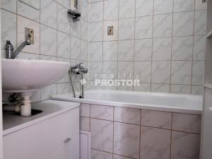 Pronájem bytu 2+1, Praha - Záběhlice, Přesličková, 60 m2
