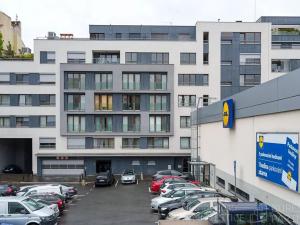Pronájem bytu 1+kk, Praha - Vysočany, Bassova, 28 m2