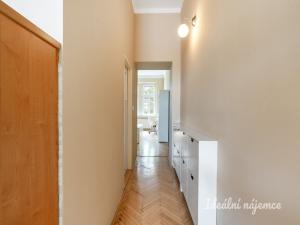 Pronájem bytu 1+kk, Praha - Holešovice, Osadní, 39 m2