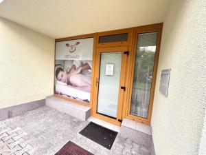 Pronájem obchodního prostoru, Pardubice, 60 m2