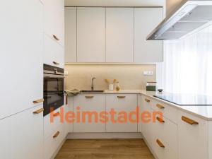 Pronájem bytu 3+kk, Praha - Holešovice, Vrbenského, 75 m2