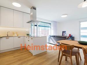 Pronájem bytu 3+kk, Praha - Holešovice, Vrbenského, 75 m2