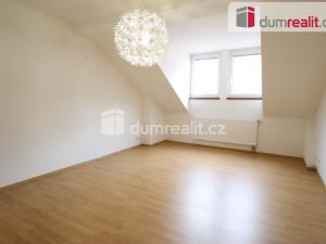 Pronájem bytu 3+1, Karlovy Vary, Moskevská, 100 m2