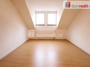 Pronájem bytu 3+1, Karlovy Vary, Moskevská, 100 m2