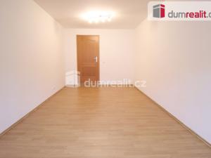 Pronájem bytu 3+1, Karlovy Vary, Moskevská, 100 m2